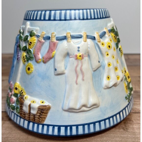 Yankee Candle Ceramic Tapered Jar Topper With Clothesline & Floral Design - Picture 2 of 5